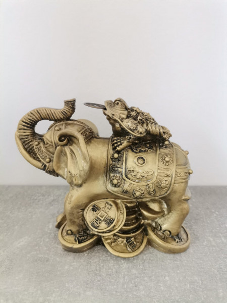 Statueta feng shui broasca pe elefant , noroc si prosperitate 13 cm
