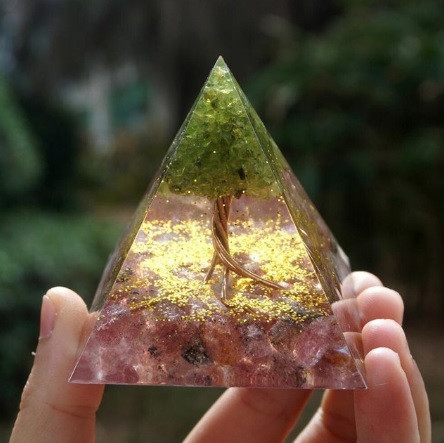 Piramida Orgonica GOBI, cu cristale cuart roz , pomul vietii 5cmx5cm