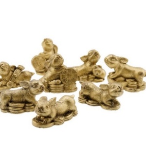 Set 8 statuete Feng Shui Iepuras din rasina aurie, 4-5cm