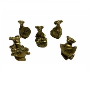Set de 5 bivoli din rasina 4,5 cm