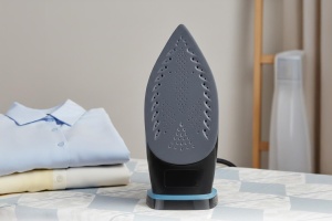 Fier de călcat HEINNER CeramiSoft HSI-A2400BLBK - Img 3
