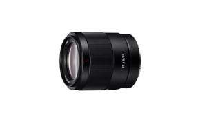 Sony FE 35 MM F1.8. Componentă pentru: MILC, Structura lentilelor: 11/9, Cea mai apropiata distanţă de focalizare: 0,22 m. Compatibilitate mărci aparate foto: Sony, Mărire maximă: 0,24x, Tip capac lentile: Parasolar obiectiv detașabil. Culoarea