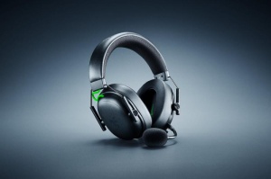 Casti wireless Razer Blackshark V3 pentru Xbox , microfon uni- directional, frecventa microfon 60 - 16000, THX Spatial audio, izolare fonică activă, sistem sunet 7.1, frecventa 20 - 28000, autonomie 70 ore, negru