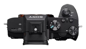 Aparat foto Mirrorless Sony Alpha A7III, 24.2 MP, Full-Frame, E-Mount, 4K HDR, 4D Focus, Wi-Fi, NFC, ISO 100-51200, Negru + Obiectiv SEL28702 28-70mm II