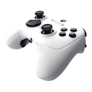 Controller Razer Wolverine V3 Pro, conectivitate Razer Hyperspeed Wireless, compatibil cu Xbox & PC, butoane de actiune mecanice Razer Mecha Tactile, butoane analogice Anti-drift Hall, durata de viata baterie pana la 20 de ore, polling rate 1000 mhz