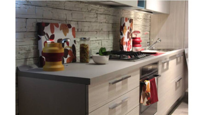 Proiectare mobilă pentru bucătărie. 6 piese de bază și accesorii pentru un decor complet
