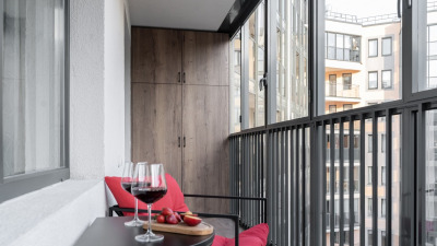 Idei Amenajare Balcon Închis: Ghid Complet