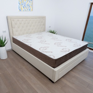 Set pat matrimonial cu sertar Austin, elemente lemn masiv, tapitat cu stofa, cu somiera, crem si saltea ortopedica Optima Bamboo, arcuri, margine antilasare, sistem de aerisire 160x200 cm