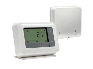 Termostat T4R wireless Honeywell Resideo Y4H910RF4072, dual on/off TPI – OpenTherm, functie de incalzire/racire, mod Vacanta (Holiday), programări 5+2, săptămânale sau zilnice, display LCD iluminat, alimentare cu 2 baterii de tip AA, dimensiuni 136 x 98 - Img 2