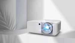 Videoproiector Optoma ZH420, FHD 1920* 1080, 4.300 lumeni, 300.000:1/ contrast dinamic 2.000.000:1, 16:9/ 4:3/ 16:10, +/-30°, dimensiune maxima imagine 322", laser 30.000 ore, distanta maxima de proiectie 8 m, zoom 1.3, 2* HDMI, Audio 3.5mm, USB-A power - Img 2