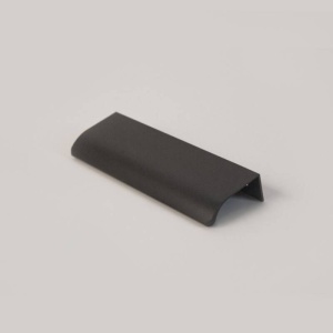 Maner 3996 negru mat 96mm