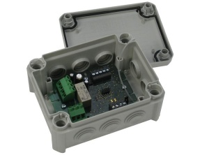 Transponder IQ8FCT LP; Honeywell 808621 utilizat pentru controlul simonitorizarea dispozitivelor externe de control al incendiului, cum arfi amortizoarele de incendiu, sau ca o componenta de alarma tehnica(TAL) pentru a monitoriza un contact extern si
