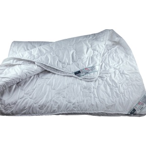 Pilota 4 anotimpuri, matlasata, 180x200 cm, umplutura bilute siliconizate, densitate 320 g m ², antialergenica, lavabila la 95 C, alb