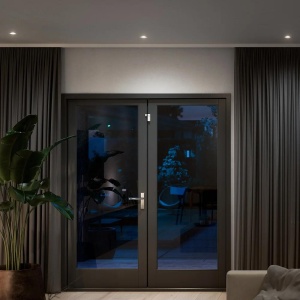 Senzor de contact Philips Hue Secure, Zigbee, automatizare lumini ,montare usi/ferestre, IP20, 70x22x20mm, Alb, baterie CR2 - Img 5
