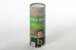 "Litere MagneticeIdeal pentru a învăța alfabetul, pentru exerciții descriere și pentrupregătirea pentru clasa întâia. Un mod excelent de alăsa mesaje pefrigider!Contine: 67 de magneți; Setul poate fi folosit peorice suprafațămagnetică.Literele Magnetice