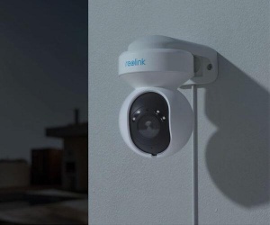 Camera de supraveghere Reolink E1 Outdoor Pro; E SERIES E560 Senzor: 1/2.8" CMOS Rezolutie video: 8 Megapixeli (3840X2160 pixeli) Cadre/secunda: 20 FPS Lentila varifocala: 2.8mm-8mm Diafragma: F1.6 Unghi de vizualizare: orizontal: 94° ~ 50°/ vertical: