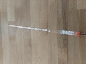 Alcoolmetru cu termometru + tabel de corecție a temperaturii - Img 2