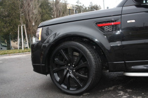 Ansamblu Grila Centrala si Grile Laterale Land ROVER Range ROVER Sport Facelift 2010-2013 L320 Autobiography Look Black Red Edition - Img 2