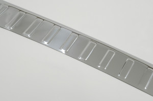 Bandou Ornament Protectie Portbagaj Aluminiu compatibil cu VW Golf VII 7 7.5 5G Variant 2012-2019 - Img 2