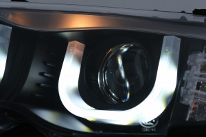 Set Faruri Angel Eyes compatibil cu BMW Seria 3 E46 Facelift 2001-2005 Limousine Touring Negru 3D U LED - Img 3
