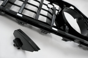 Difuzor Bara Spate cu Ornamente evacuare Negre si Grila Centrala compatibil cu Mercedes S-Class C217 Coupe 2018-2020 S63 Facelift Desing - Img 6
