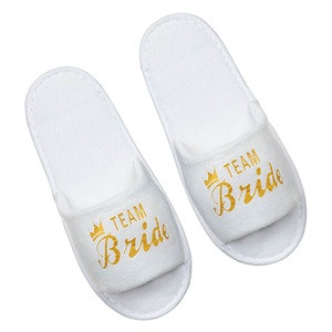 Papuci de Casa Dama Albi Decupati Print Auriu Team Bride