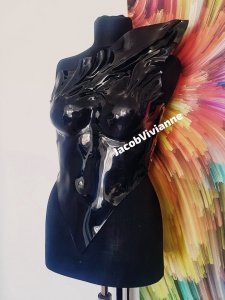 Corset Cyber Erway - Corset din plastic negru cu pene - Img 3