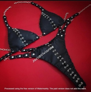 Set sutien, choker si chilot piele naturala