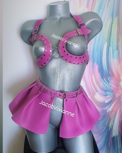 Set piele naturala sutien si fusta