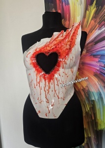Corset Cyber HEART - Corset alb plastic inima cu finisat rosu - Img 5