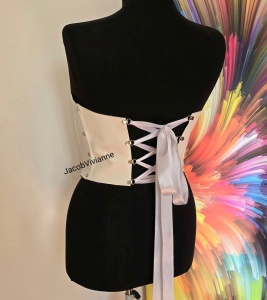 Corset Cyber Epys - Corset plastic alb cu perle la baza bustului - Img 2
