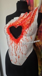 Corset Cyber HEART - Corset alb plastic inima cu finisat rosu - Img 6