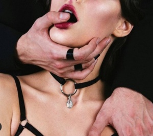 Choker cu cristal
