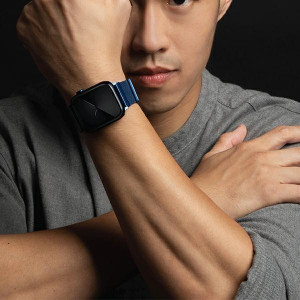 Стоманена каишка UNIQ Dante - Apple Watch 41mm Series 9 / 41mm Series 8 / 41mm Series 7 / 40mm Series 6 / 40mm SE / 40mm Series 5 / 40mm Series 4 / 38mm Series 3 / 38mm Series 2 / 38mm (1st gen) кобалтово синьо - Img 3