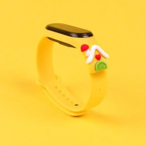 Силиконова каишка Xmas - Xiaomi Mi Band 5 / Band 6 коледен дизайн (къщичка) жълт - Img 2