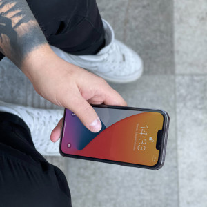 5D Full Glue закален стъклен протектор с пълно покритие WOZINSKY съвместим с гръб - iPhone XR / 11 с черна рамка - Img 9