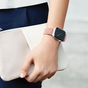 Плетена каишка UNIQ Aspen - Apple Watch 45mm Series 9 / 45mm Series 8 / 45mm Series 7 / 44mm SЕ (2nd gen) / 44mm SE / 44mm Series 6 / 44mm Series 5 / 44mm Series 4 / 42mm Series 3 / 42mm Series 2 розов - Img 7