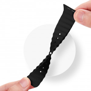 Силиконова каишка Dux Ducis OceanWave - Apple Watch 45mm Series 9 / 45mm Series 8 / 45mm Series 7 / 44mm SЕ (2nd gen) / 44mm SE / 44mm Series 6 / 44mm Series 5 / 44mm Series 4 / 42mm Series 3 / 42mm Series 2 черен - Img 4