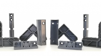 Din ce accesorii este compus un kit plasa tantari