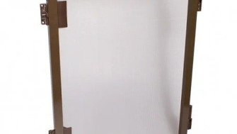 Top 5 motive pentru care o plasa pe balamale iti va face vara mai usoara
