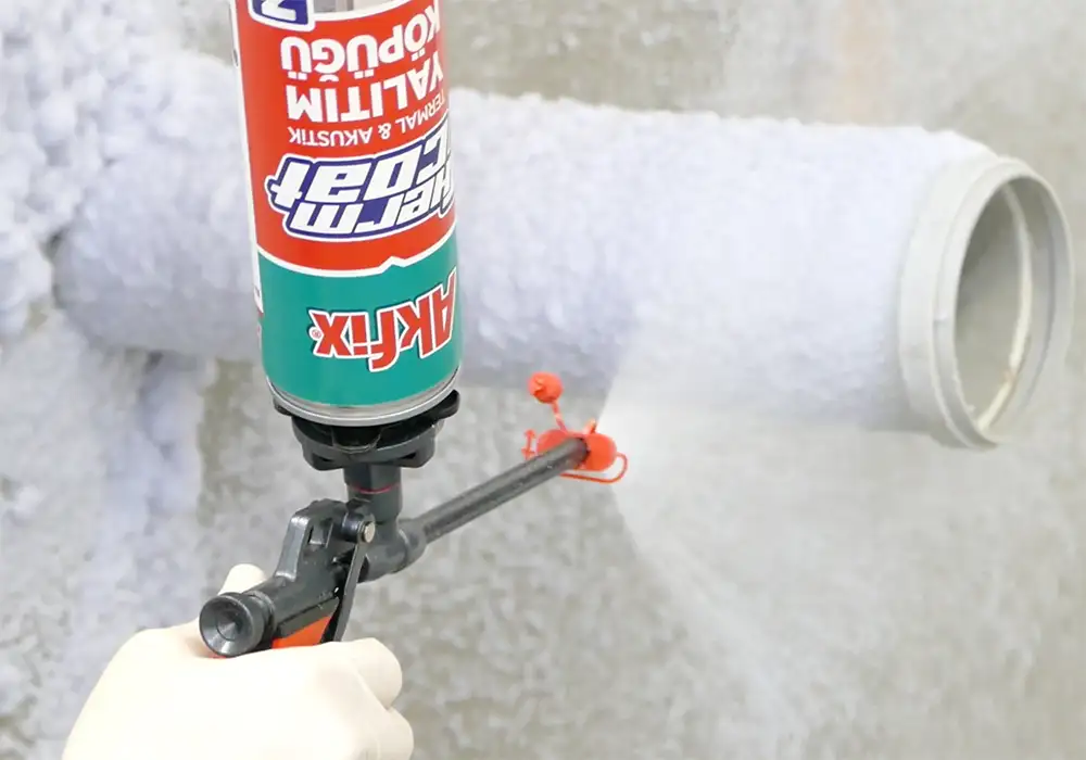 Aplicare spuma Akfix ThermCoat