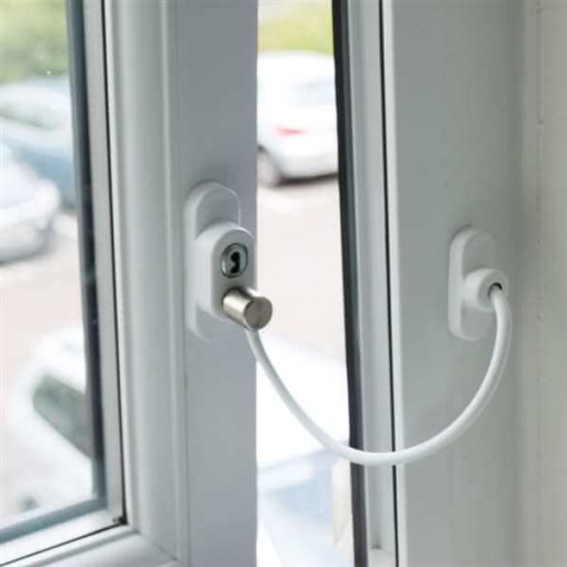 Sistem restrictionare fereastra alb protectie copil