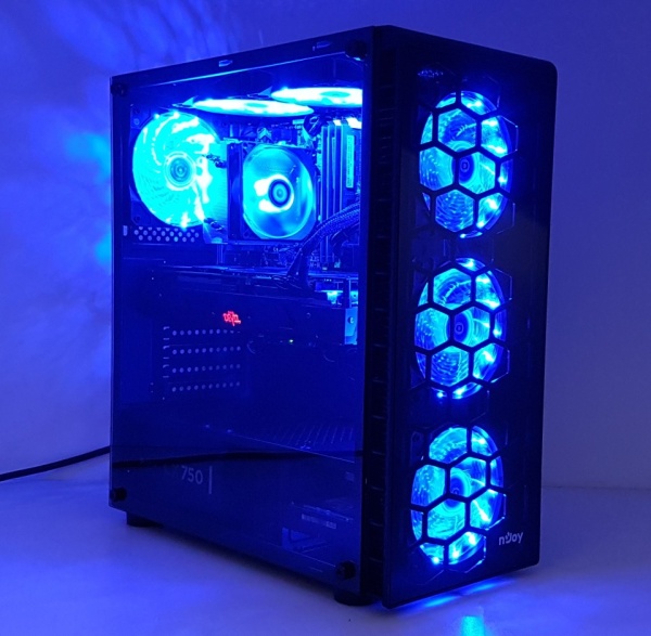 格安ゲーミングPC i7 4790k GTX960 ゲーミングPC（i7-4790k,GTX960,メモリ16GB,SSD256GB 高性能