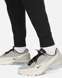 Pantaloni negri Nike Sportswear Tech Fleece - Img 3