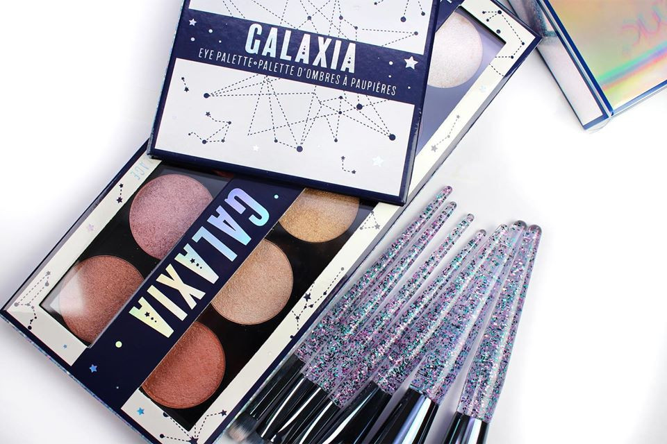 Paleta pudre iluminatoare Technic Galaxia Face Palette Limited Edition - 2 | YEO