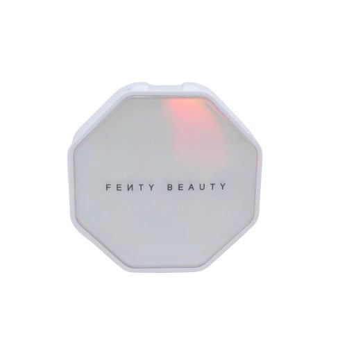 Iluminator, Fenty Beauty, Demi Glow Light Diffusing Highlighter, 02 Prosecco, 4.5 g - 3 | YEO