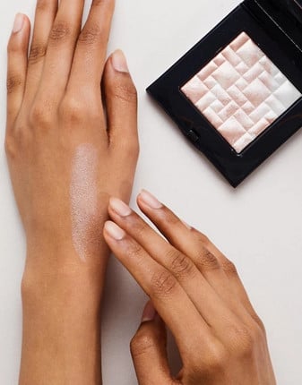 Pudra iluminatoare Bobbi Brown Highlighting Powder Pink Glow - 3 | YEO