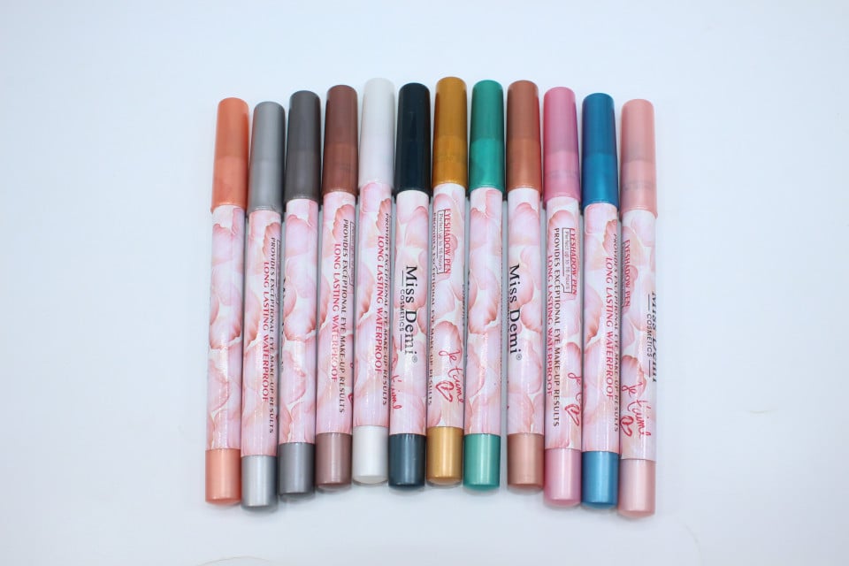 Set 12 creioane ochi waterproof, Miss Demi, Je T\'aime - 2 | YEO