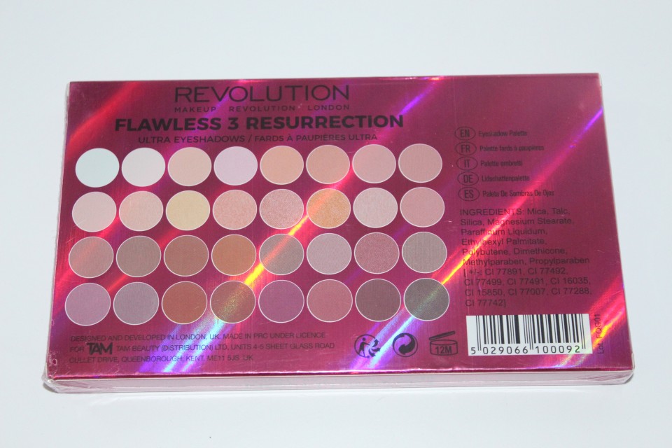 Trusa Machiaj 32 Farduri De Ochi Makeup Revolution Flawless 3 Resurrection