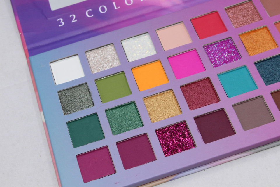 Trusa machiaj paleta farduri ochi, Mocallure Mysterious Kiss, 32 culori Mocallure